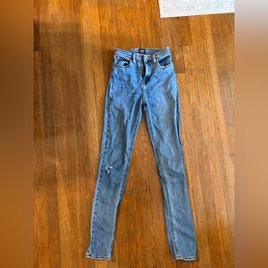 BDG Urban Outfitters Light Blue High-Rise Girlfriend Jeans